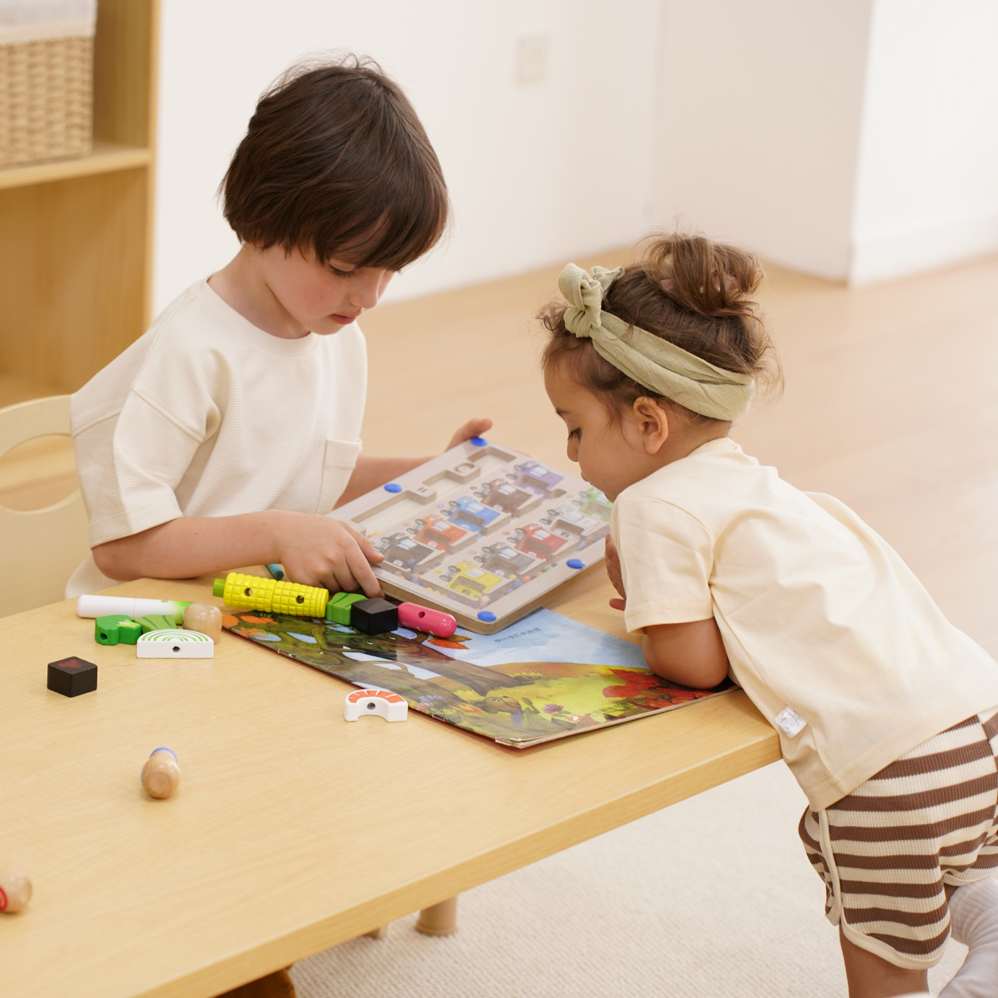Avenlur Adrian Multi-Height Adjustable Table & Chairs Set – Montessori-Inspired Wooden Furniture for Toddlers and Kids