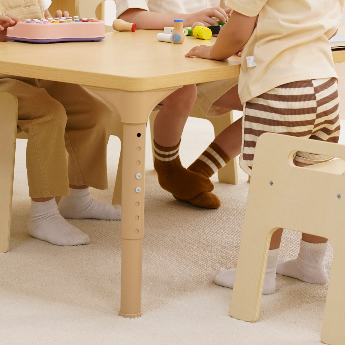 Avenlur Adrian Multi-Height Adjustable Table & Chairs Set – Montessori-Inspired Wooden Furniture for Toddlers and Kids